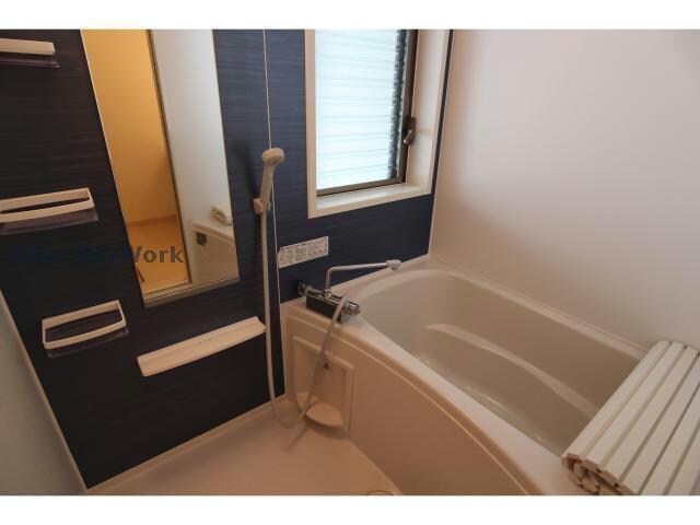 ウィスターコート斐川Aの物件内観写真