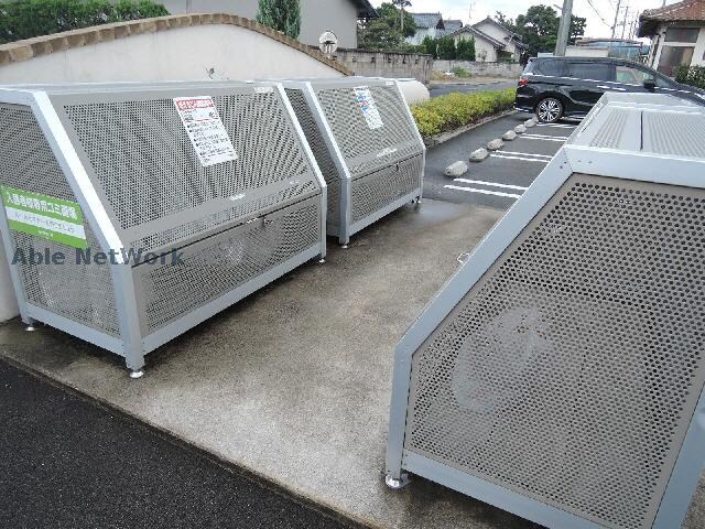 アヴァンツァーレの物件外観写真