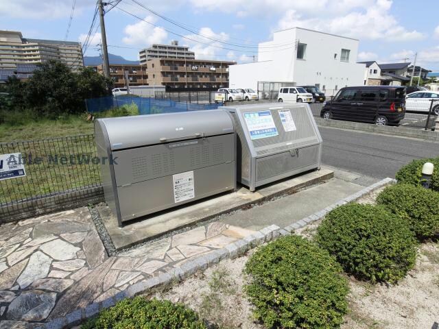 エレガンス姫原の物件外観写真