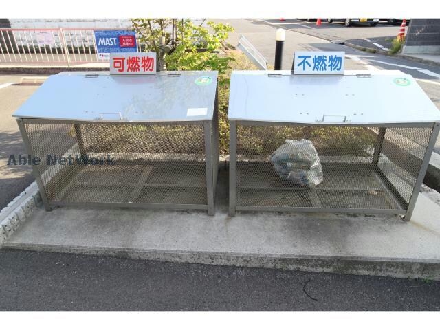 ウィステリアおおつの物件外観写真