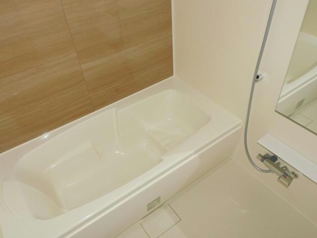 キャトル・セゾンⅢの物件内観写真