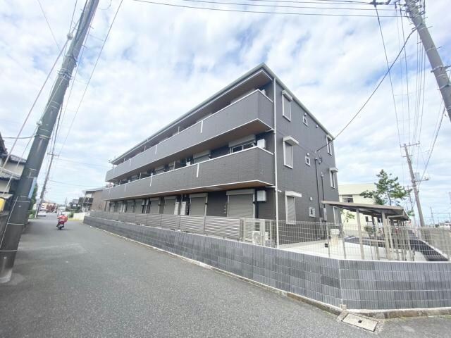 シャイングレイスの物件外観写真