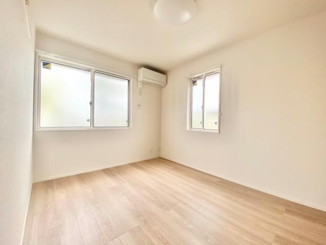 シャイングレイスの物件内観写真