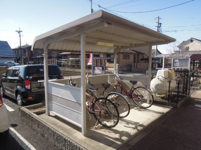 レジデンスオークの物件外観写真