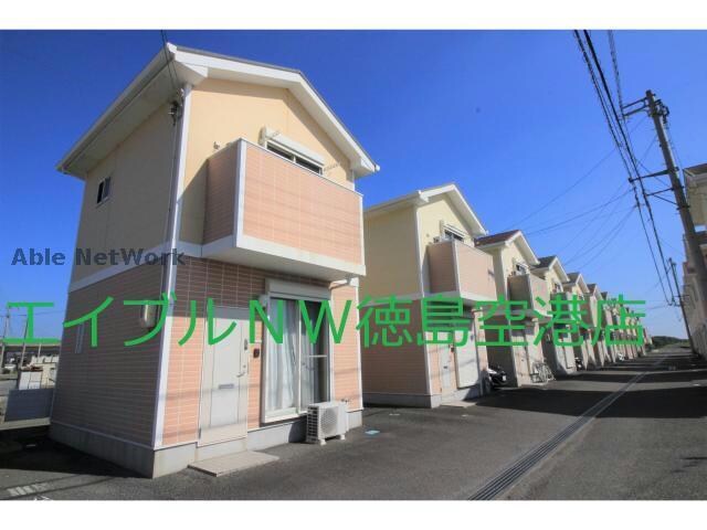 レインボータウン名田の物件外観写真