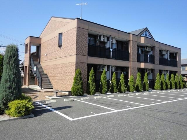 エスポアール（深谷市東方町）の物件外観写真