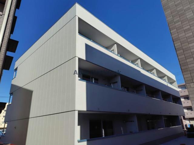 APL Ⅳ（アルムプレミアムリビングⅣ）の物件外観写真