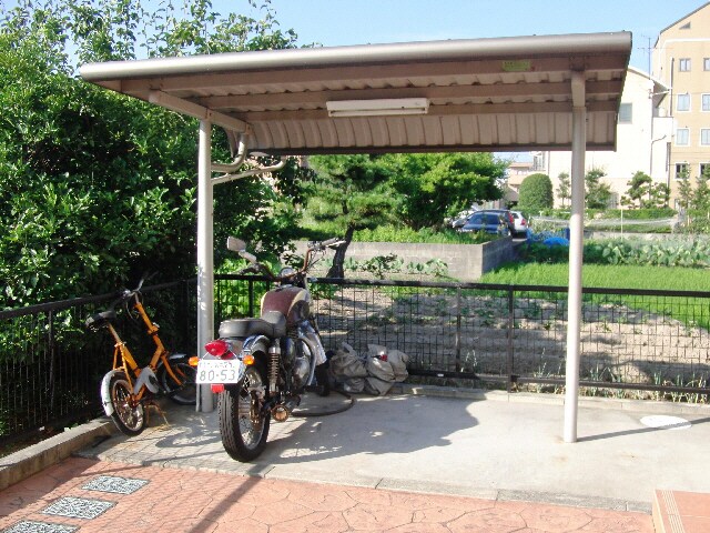 グランシャローⅡの物件外観写真