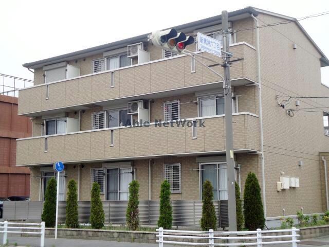 メゾンエスターブレの物件外観写真