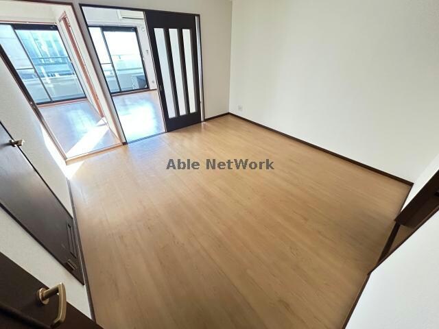 シンビリア花咲の物件内観写真