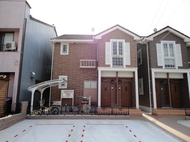 プレットヴィラの物件外観写真