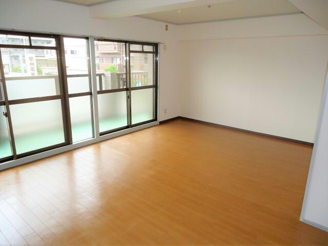 グランドミール中小田井の物件内観写真