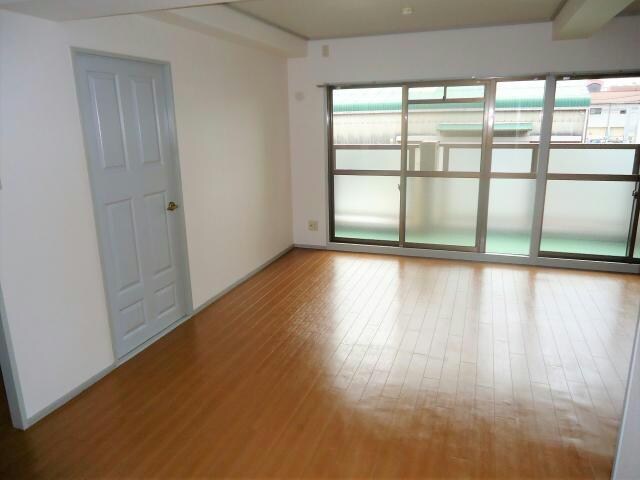 グランドミール中小田井の物件内観写真