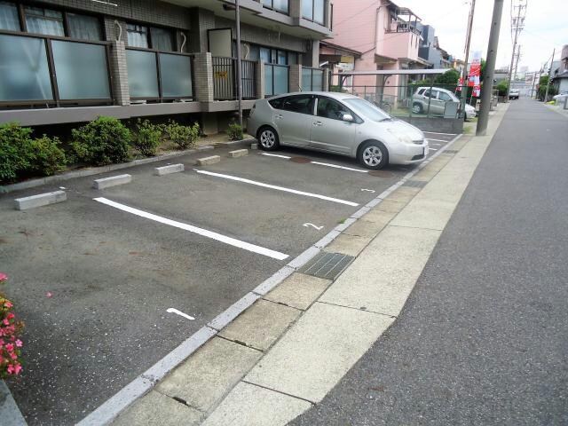 グランドミール中小田井の物件外観写真