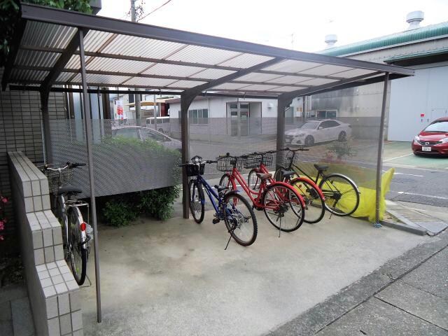 グランドミール中小田井の物件外観写真