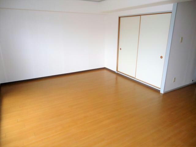 グランドミール中小田井の物件内観写真