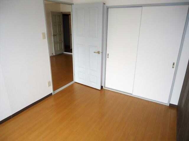 グランドミール中小田井の物件内観写真