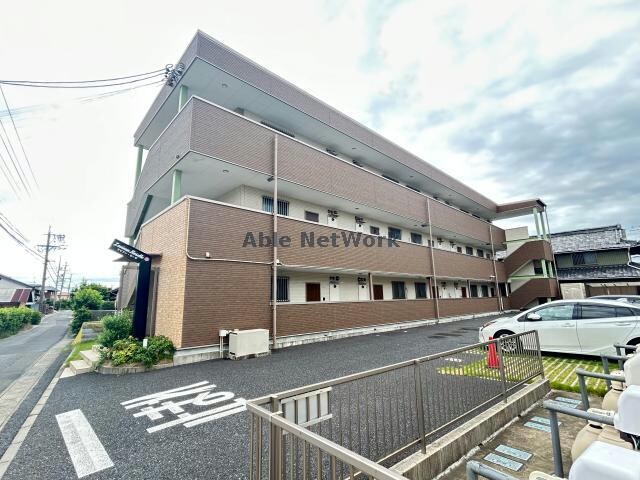 ラビアン・ローゼの物件外観写真