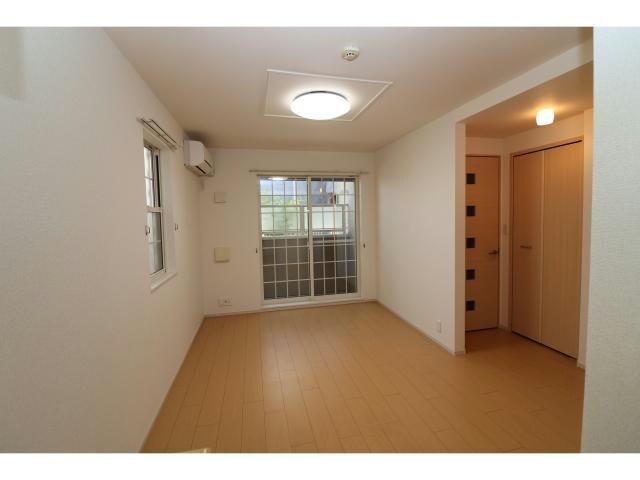 クローバーハウスの物件内観写真