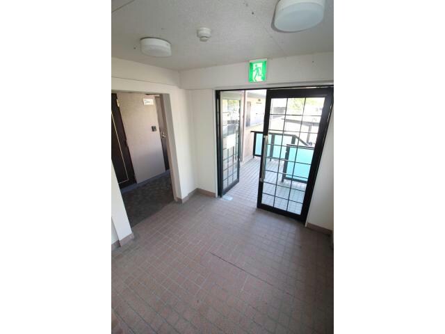 サンローゼ2号館の物件外観写真