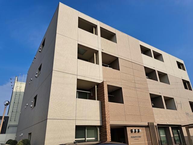 レノヴァティオの物件外観写真