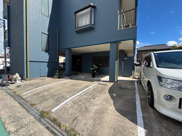 ブロッサム氷室の物件外観写真