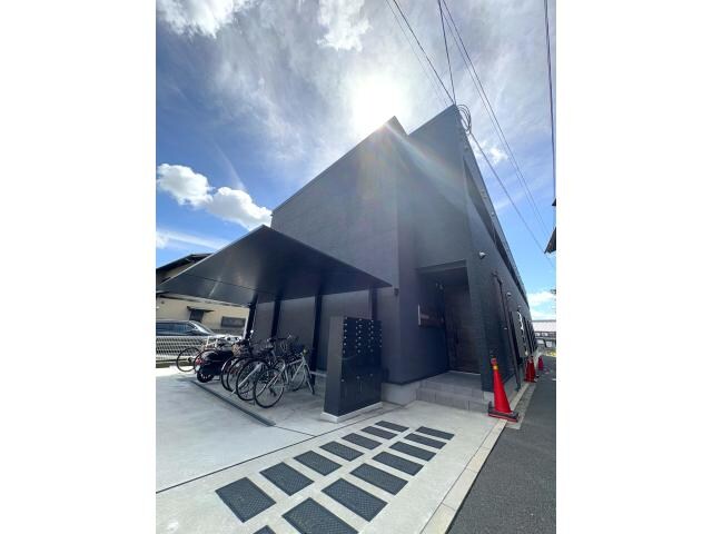 アヴァロン富田の物件外観写真