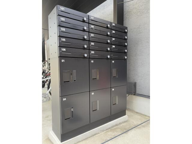 アヴァロン富田の物件外観写真