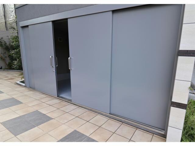 ストーリア茨木の物件外観写真