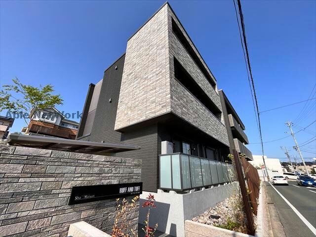 ラフアンドタフ向山の物件外観写真