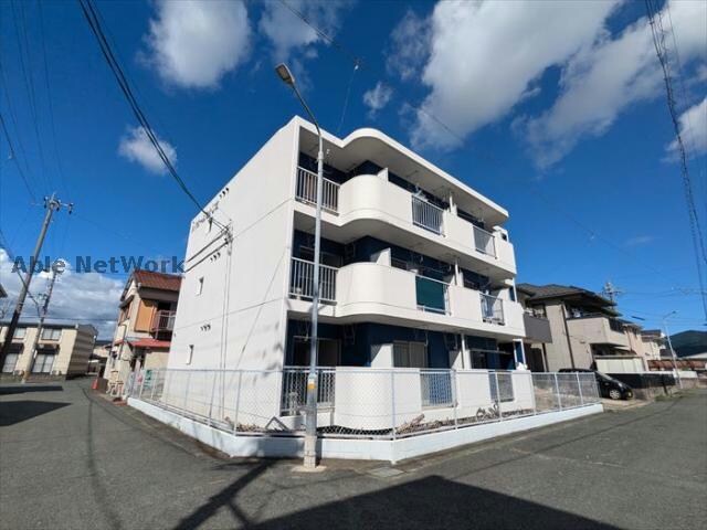 ハイホームなかじまの物件外観写真