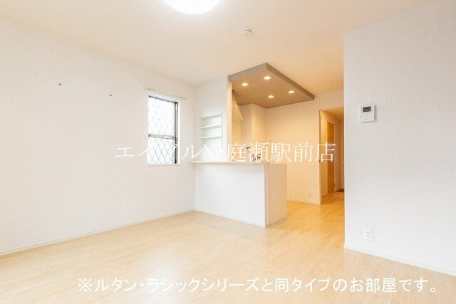 エムズガーデンＢの物件内観写真