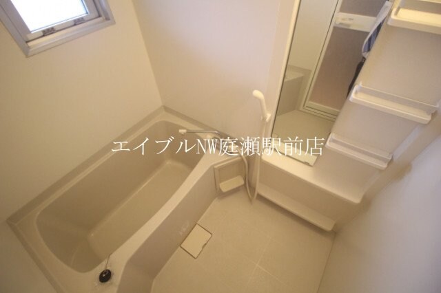 ラ・クール庭瀬の物件内観写真