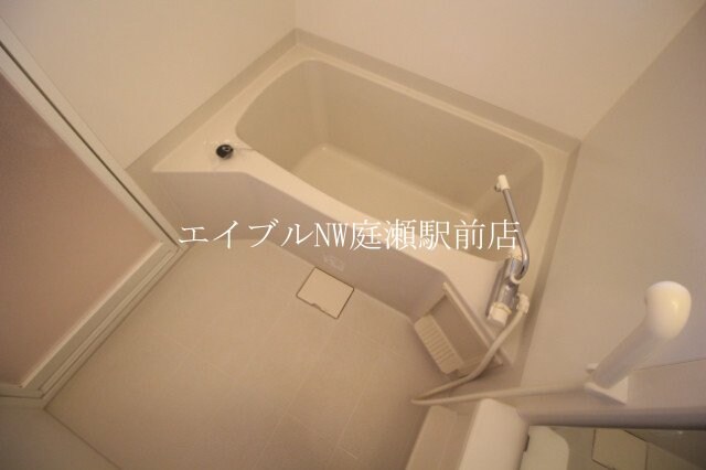 ラ・クール庭瀬の物件内観写真