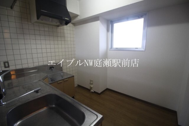 ラ・クール庭瀬の物件内観写真