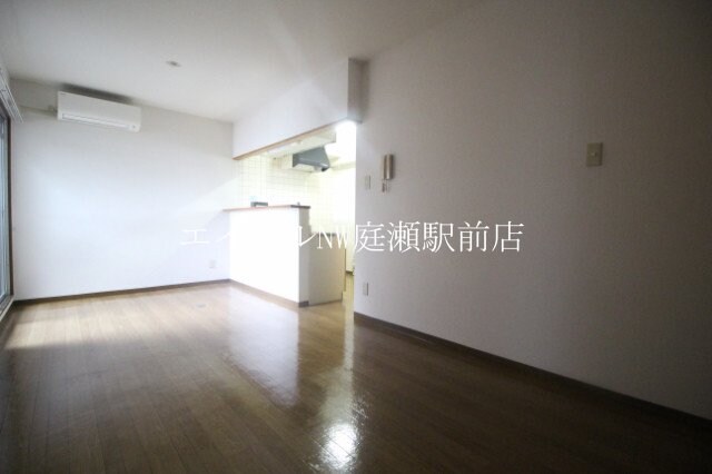 ラ・クール庭瀬の物件内観写真