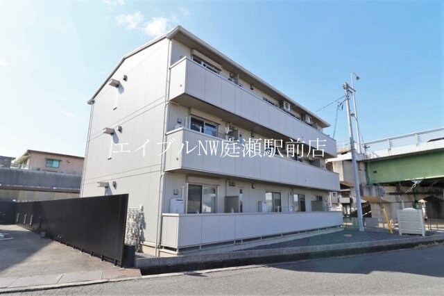 メナージュの物件外観写真