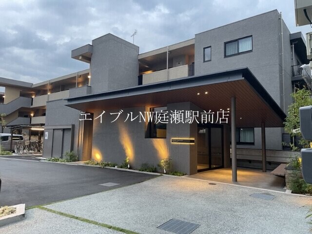 ビ・ウェル酒津公園グリーンコートの物件外観写真