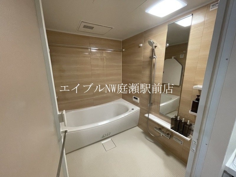 ビ・ウェル酒津公園グリーンコートの物件内観写真