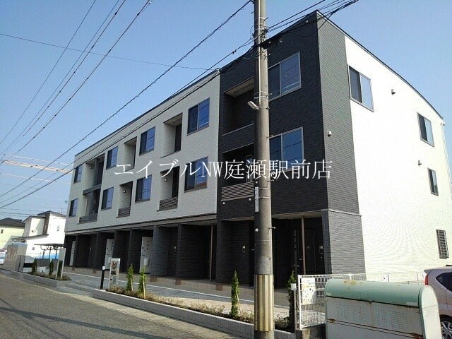 エテルノ・ベルの物件外観写真