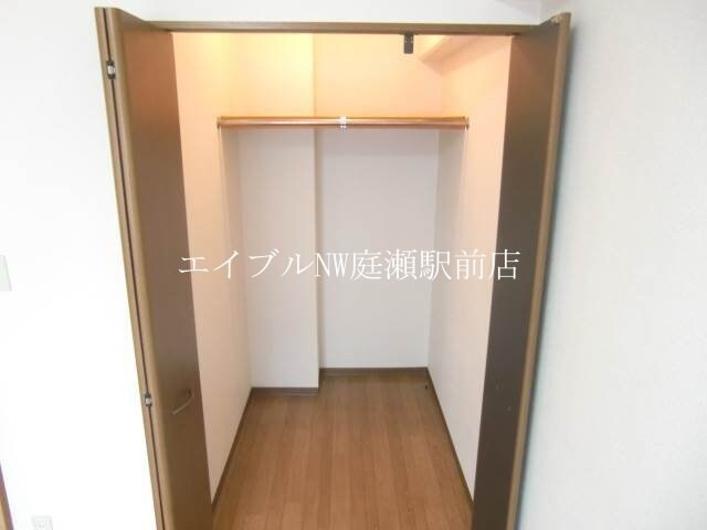 ラ・クール庭瀬の物件内観写真