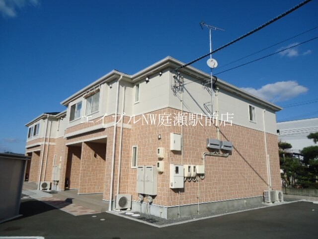 ウィスターリアの物件外観写真