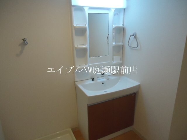 ウィスターリアの物件内観写真