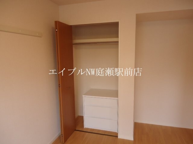 ウィスターリアの物件内観写真