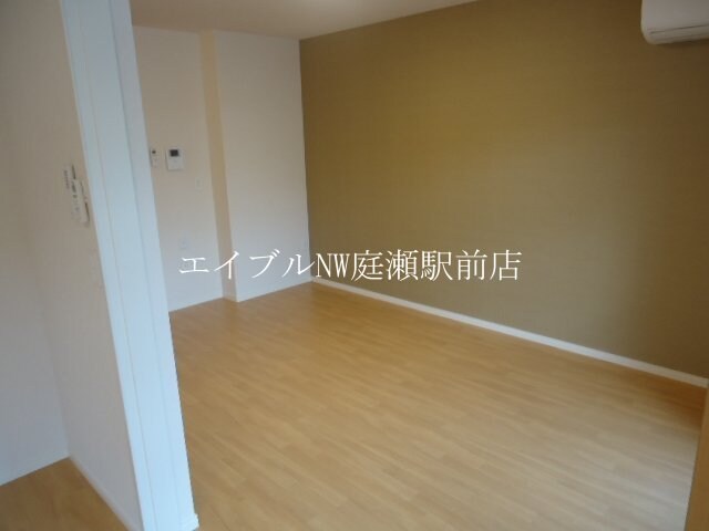 ウィスターリアの物件内観写真