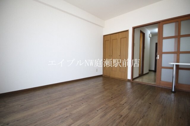 ビューラージュネスの物件内観写真