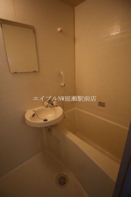 ビューラージュネスの物件内観写真