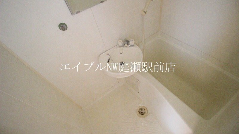 ビューラージュネスの物件内観写真