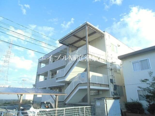 メゾン西ウィングの物件外観写真