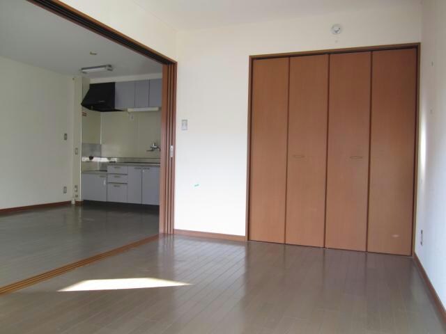 ＩＮＥＳ高丘北の物件内観写真